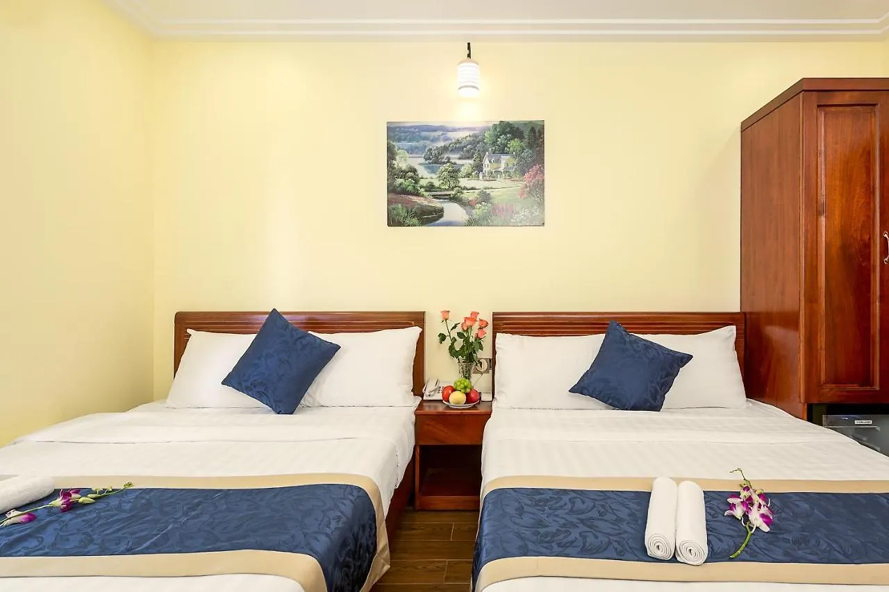 ***  Ga Vang Hotel Da Nang Vietnam